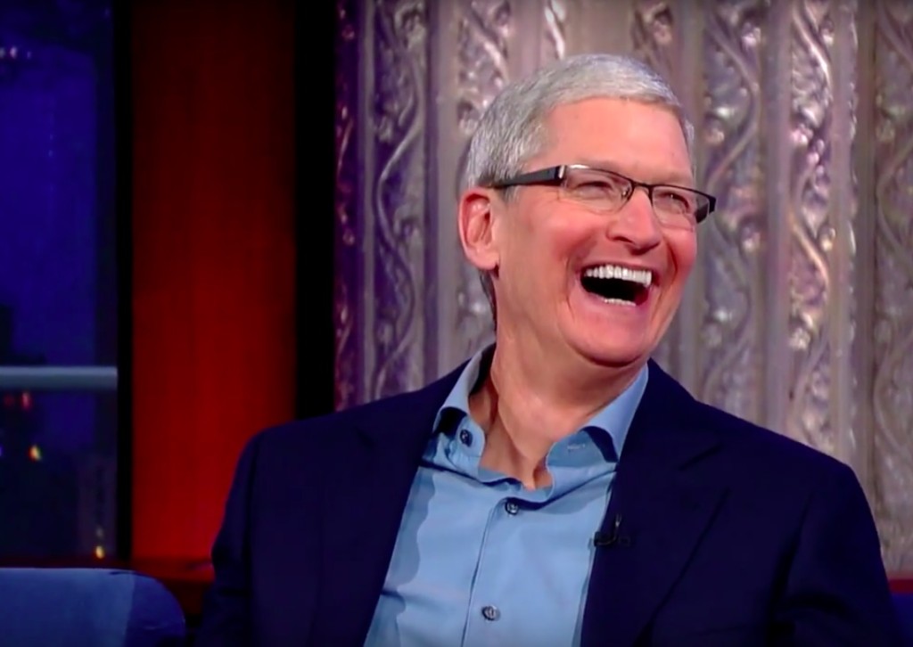 Tim-Cook-September-2015-The-Daily-Show-with-Stephen-Colbert-image-002-1024x726