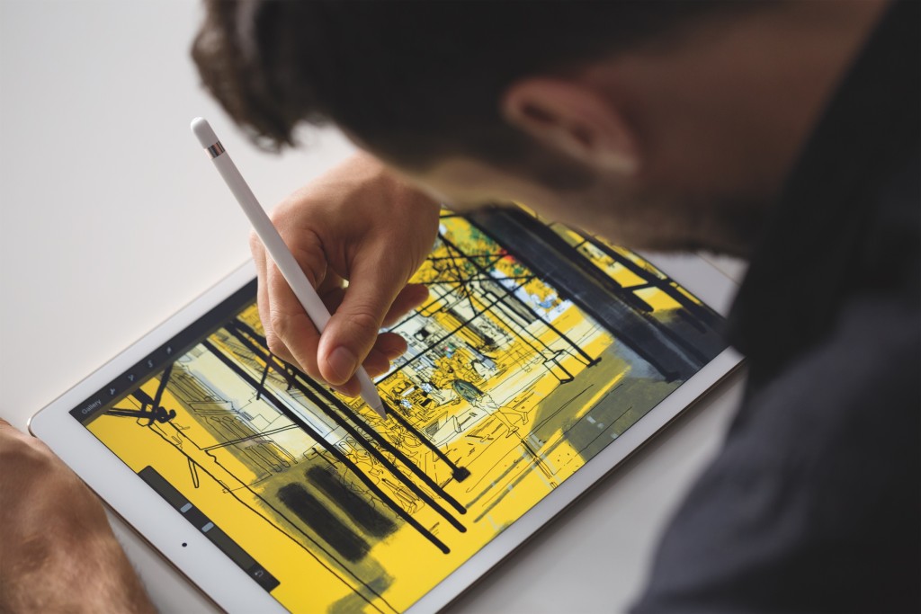 iPad-Pro-with-Apple-Pencil-lifestyle-005-1024x683