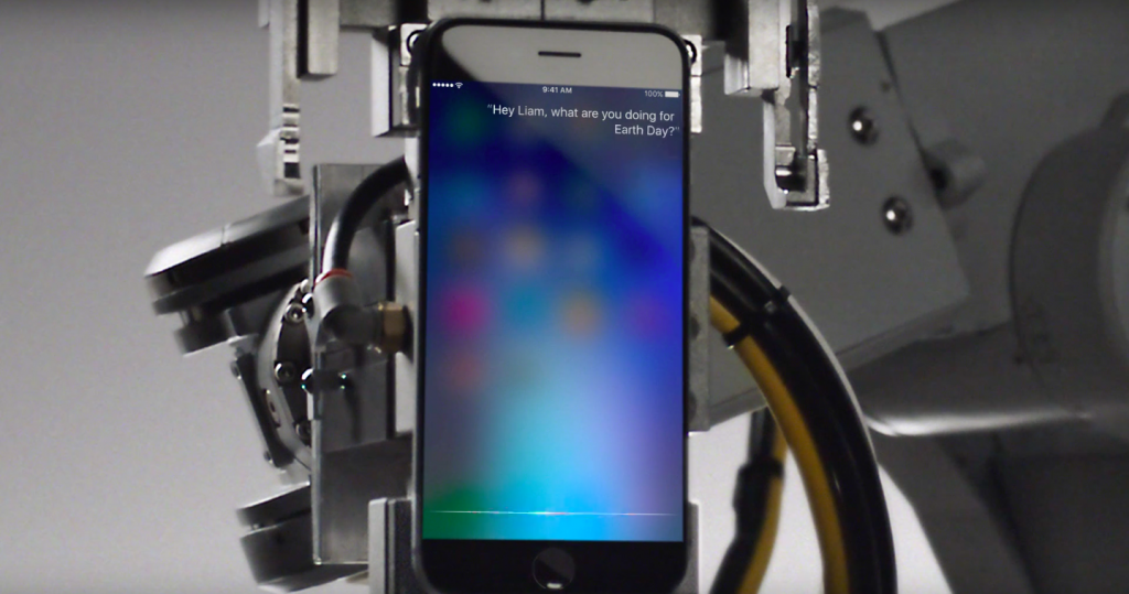 Apple-environemnt-video-Siri-Liam-image-002